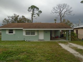 1627 Beachwood DR, North Fort Myers, FL 33903