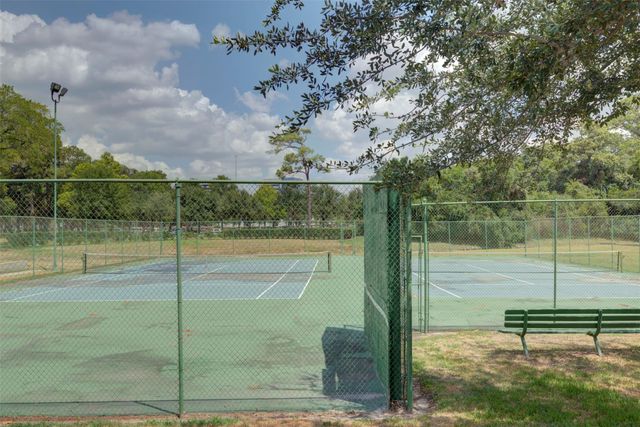 840 Threadneedle Street E 208, Houston, TX 77079