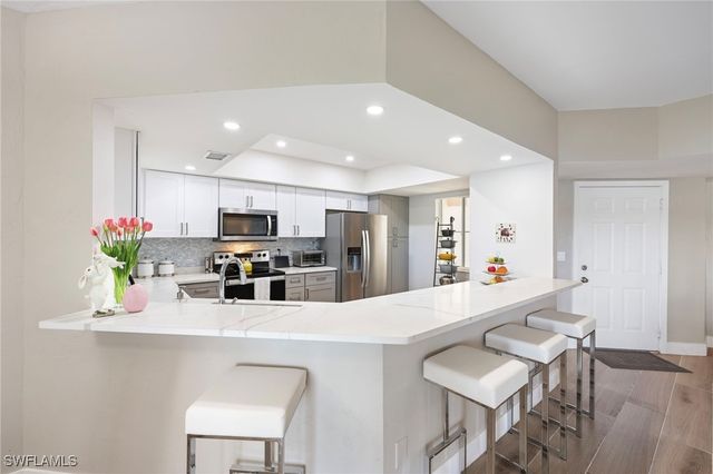 2761 Citrus Lake DR H102, Naples, FL 34109