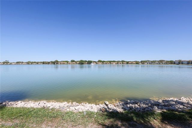 2761 Citrus Lake DR H102, Naples, FL 34109