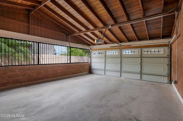 4312 E Bryn Mawr Road, Tucson, AZ 85711
