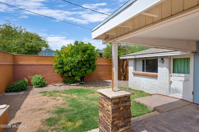 4312 E Bryn Mawr Road, Tucson, AZ 85711