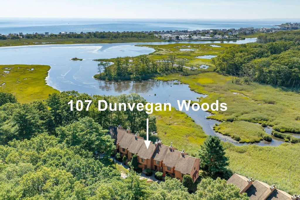Image 2 of property listing at 107 Dunvegan Woods Drive, Hampton, NH 03842