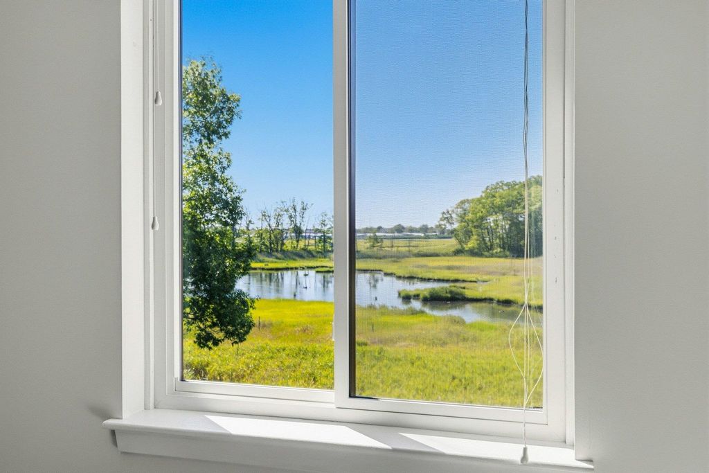 Image 21 of property listing at 107 Dunvegan Woods Drive, Hampton, NH 03842