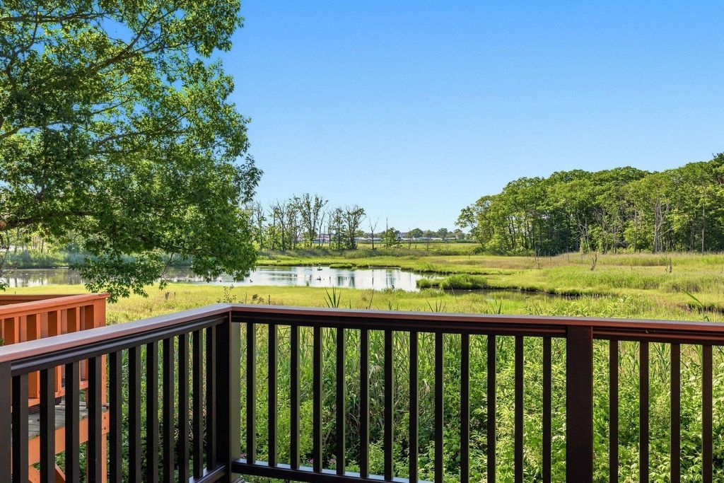 Image 6 of property listing at 107 Dunvegan Woods Drive, Hampton, NH 03842