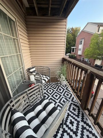 16896 Farmington Road, Livonia, MI 48154