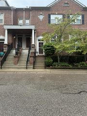 16896 Farmington Road, Livonia, MI 48154