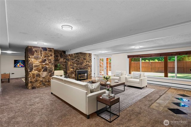 1 Beach Lane SW, Lakewood, WA 98498