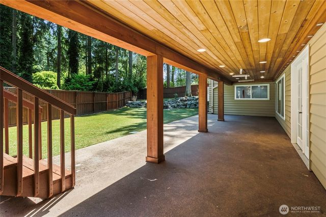 1 Beach Lane SW, Lakewood, WA 98498