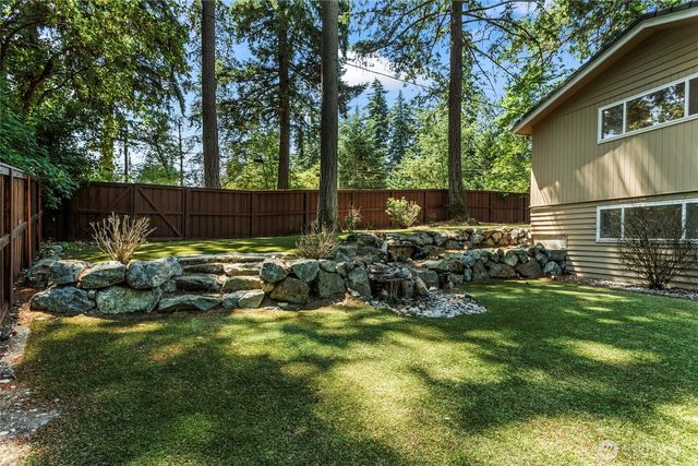 1 Beach Lane SW, Lakewood, WA 98498