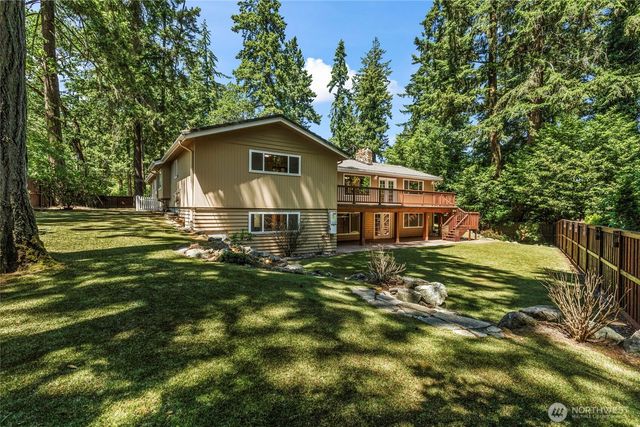 1 Beach Lane SW, Lakewood, WA 98498