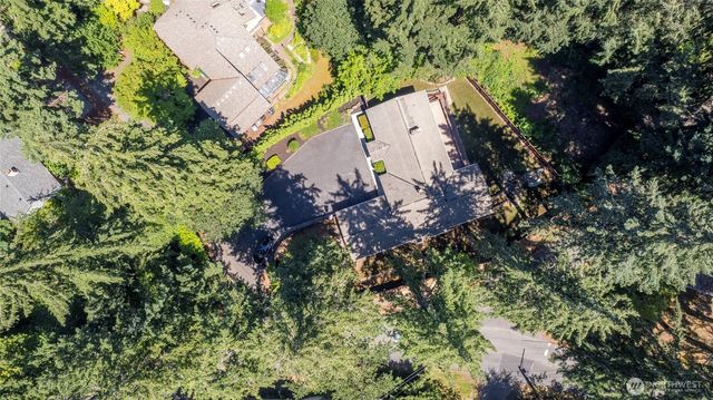 1 Beach Lane SW, Lakewood, WA 98498
