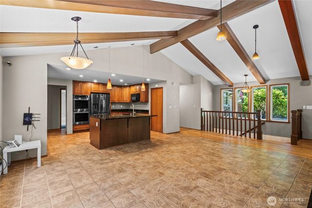 1 Beach Lane SW, Lakewood, WA 98498