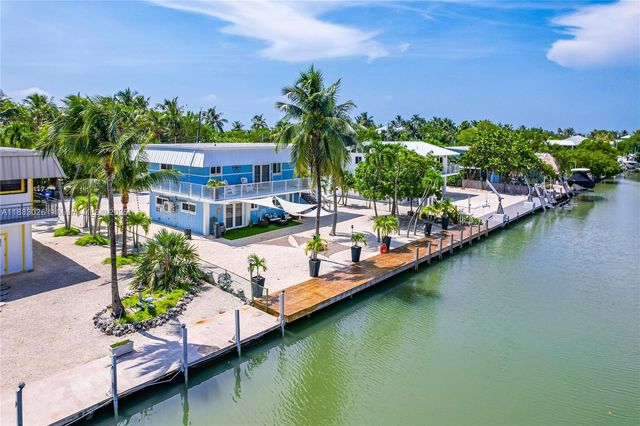 126 Columbus Dr, Islamorada, FL 33036