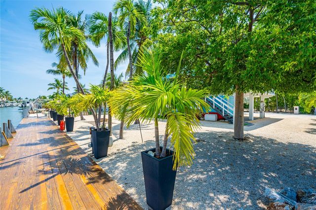 126 Columbus Dr, Islamorada, FL 33036