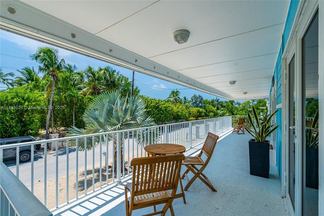 126 Columbus Dr, Islamorada, FL 33036