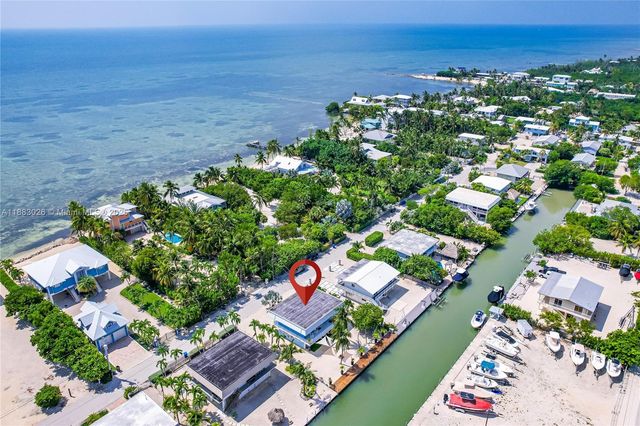 126 Columbus Dr, Islamorada, FL 33036