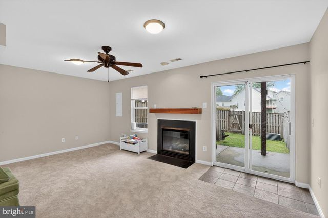 9438 BLACK HAWK CT, Manassas Park, VA 20111