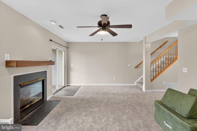 9438 BLACK HAWK CT, Manassas Park, VA 20111