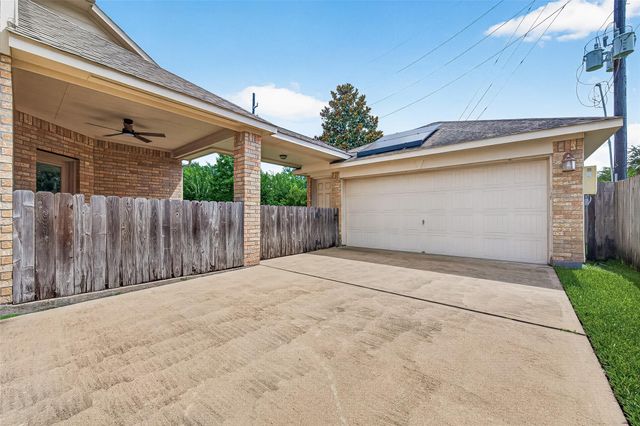 5703 Flagstone Pass Court, Sugar Land, TX 77479