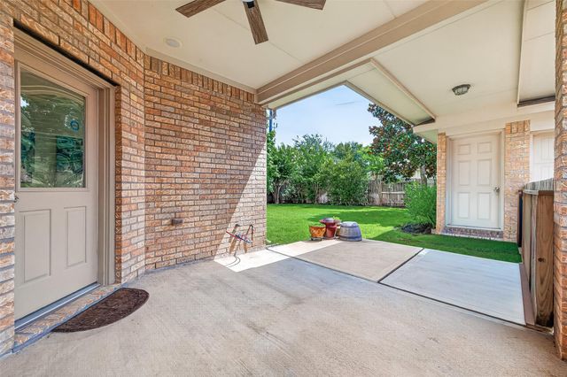 5703 Flagstone Pass Court, Sugar Land, TX 77479