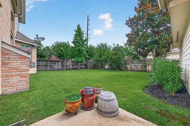 5703 Flagstone Pass Court, Sugar Land, TX 77479