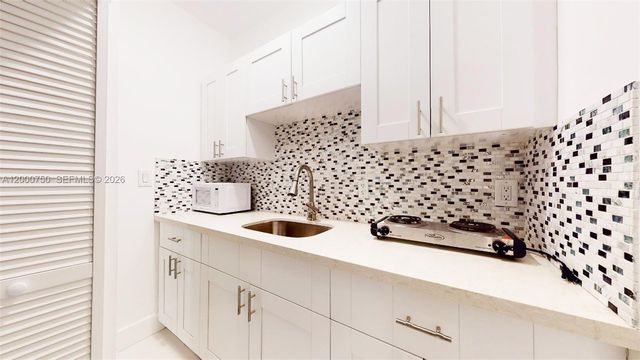 16247 SW 92nd Ter B, Miami, FL 33196