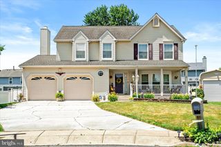4 TROTTER CT, Hamilton, NJ 08619