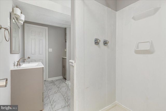 6630 S KINGS HWY, Alexandria, VA 22306
