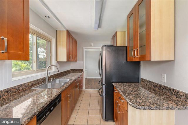 6630 S KINGS HWY, Alexandria, VA 22306