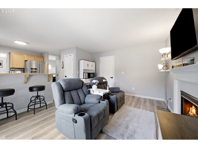 51673 Se 3RD St, Scappoose, OR 97056