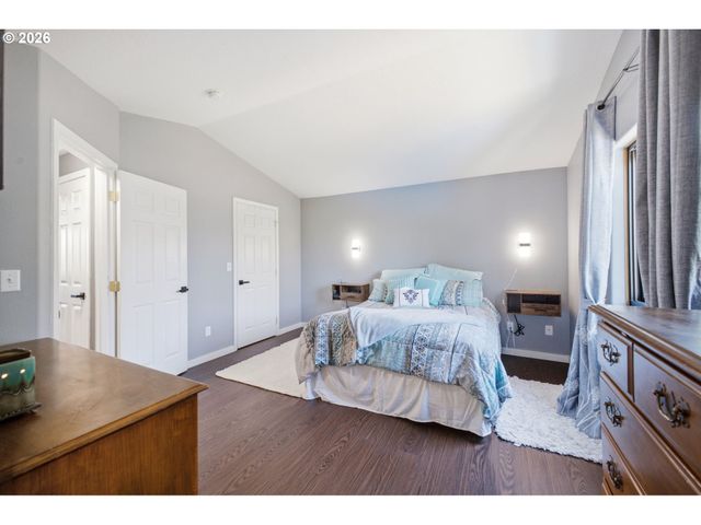51673 Se 3RD St, Scappoose, OR 97056
