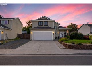 51673 Se 3RD St, Scappoose, OR 97056