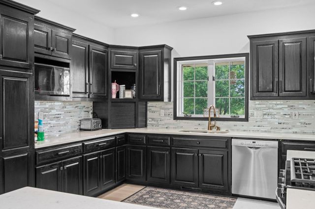 8785 E 275th Street, Elko New Market, MN 55020