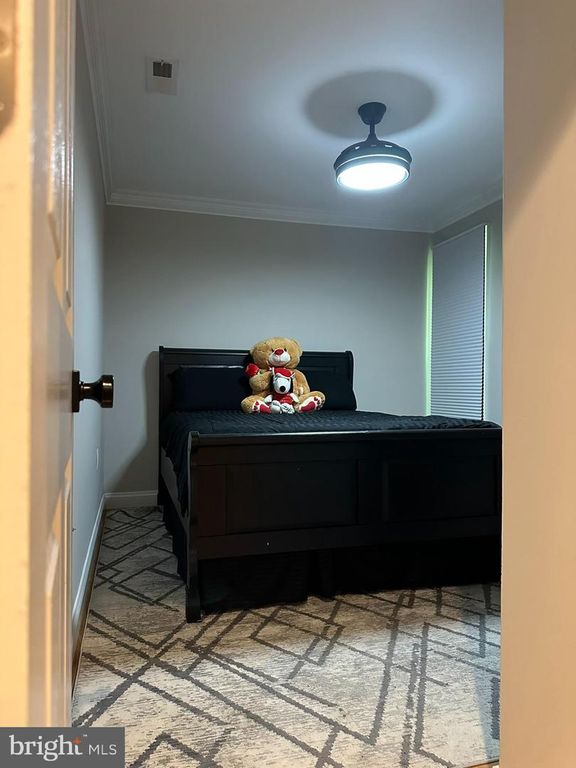 Image 10 of property listing at 11155 COLUMBIA PIKE #58, Silver Spring, MD 20901