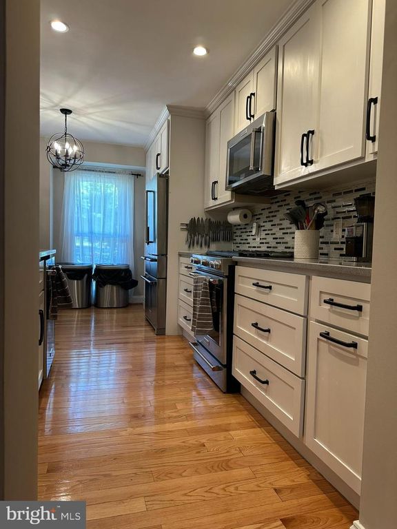 Image 4 of property listing at 11155 COLUMBIA PIKE #58, Silver Spring, MD 20901
