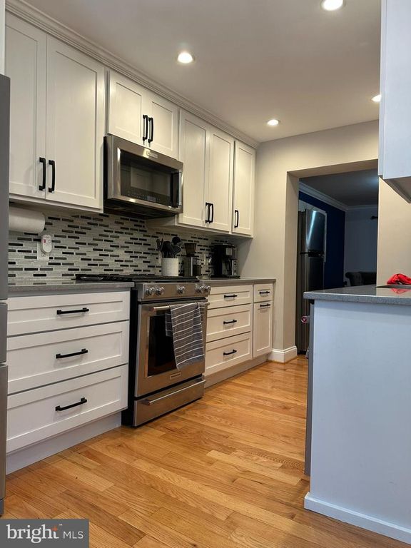 Image 5 of property listing at 11155 COLUMBIA PIKE #58, Silver Spring, MD 20901