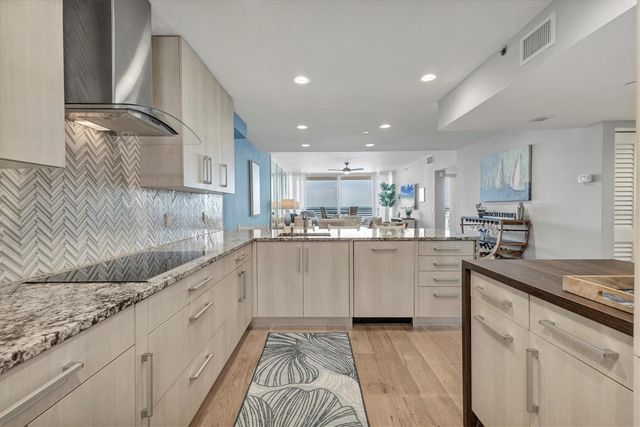 1145 GULF OF MEXICO DR 603, Longboat Key, FL 34228