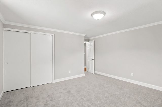 13 Cross Street 11, Chelmsford, MA 01863