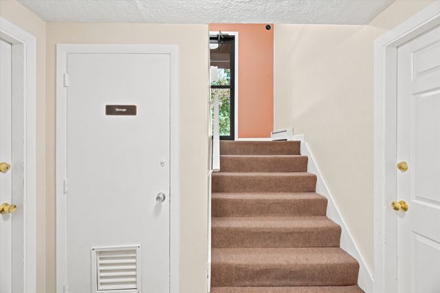 13 Cross Street 11, Chelmsford, MA 01863