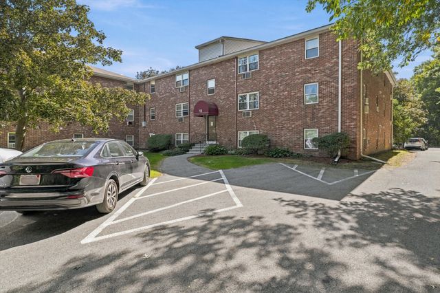 13 Cross Street 11, Chelmsford, MA 01863