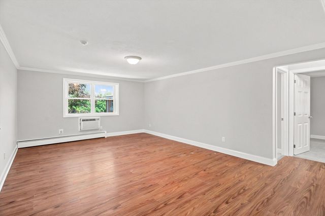 13 Cross Street 11, Chelmsford, MA 01863