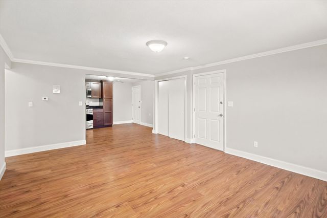 13 Cross Street 11, Chelmsford, MA 01863