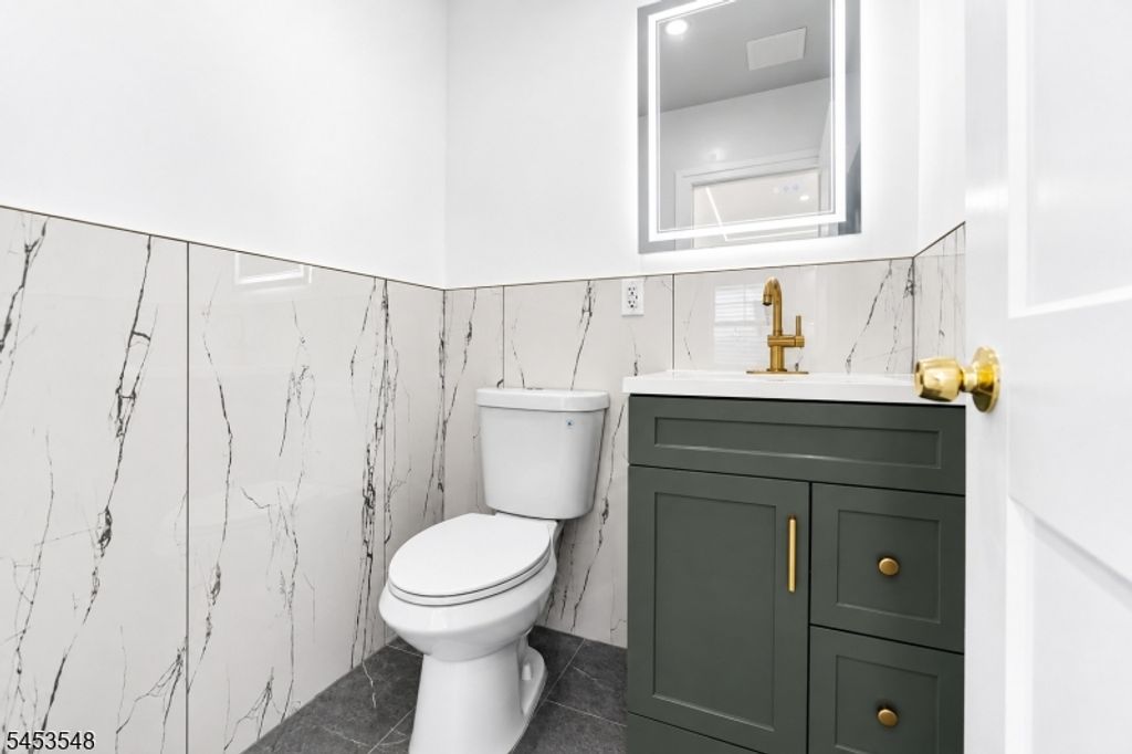 37 Wayne Ave, East Orange City, NJ 07018 — photo 4