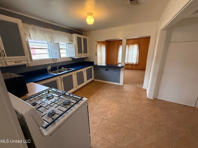 106 Dearman Avenue, Long Beach, MS 39560