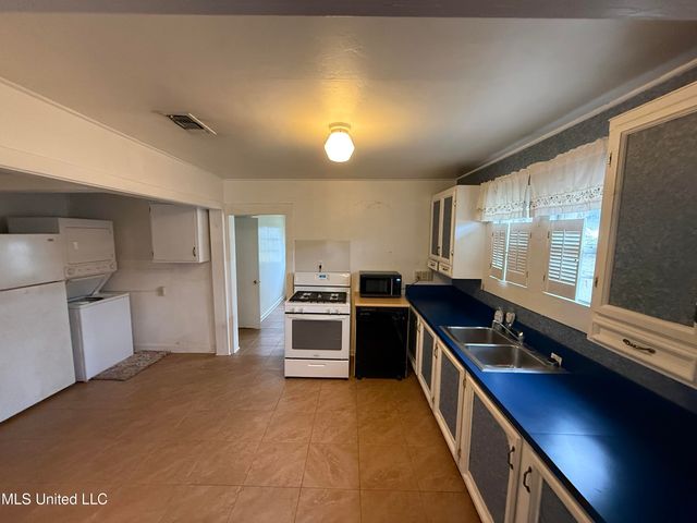 106 Dearman Avenue, Long Beach, MS 39560