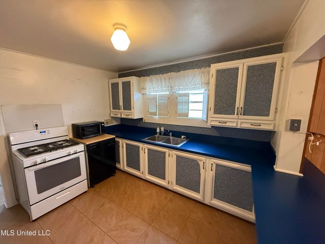 106 Dearman Avenue, Long Beach, MS 39560