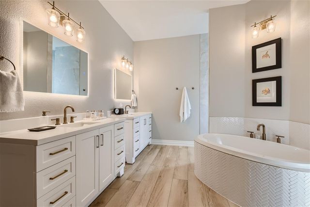 113 Vista View Trail TRL, Spicewood, TX 78669