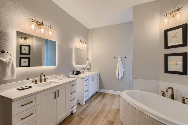 113 Vista View Trail TRL, Spicewood, TX 78669