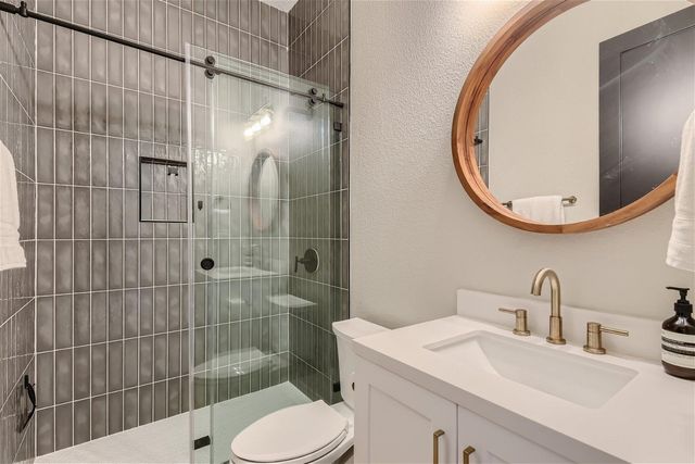 113 Vista View Trail TRL, Spicewood, TX 78669